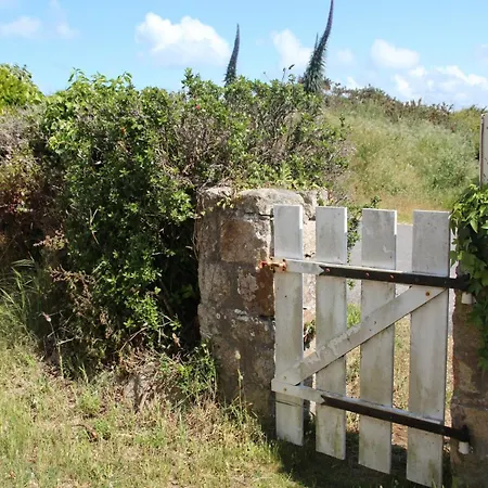 Holiday home La Maison Du Ruguel , Les Pieds Dans L'eau *