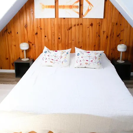 Holiday home La Maison Du Ruguel , Les Pieds Dans L'eau Roscoff