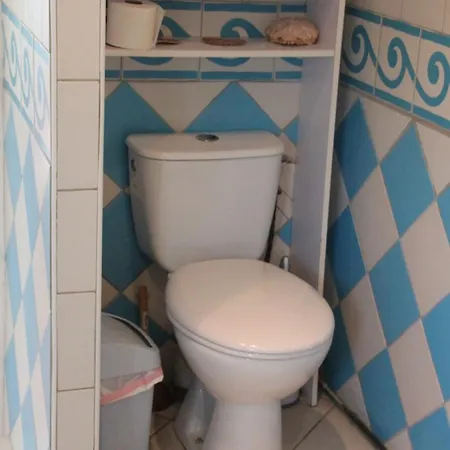 La Maison Du Ruguel , Les Pieds Dans L'eau